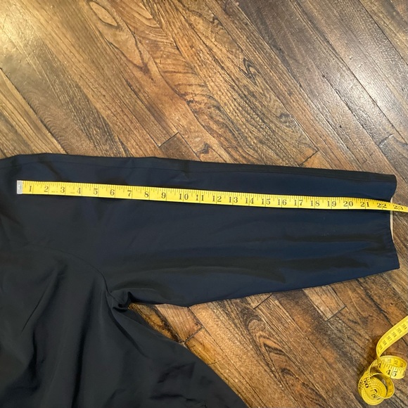 Reversible, trenchcoat beige and black - Picture 11 of 11